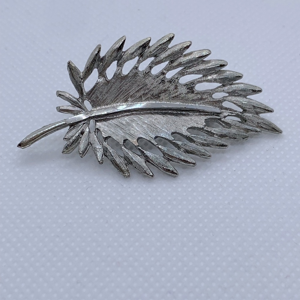 Silver Tone Leaf Brooch